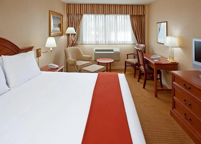 Five Towns Inn - Jfk Airport